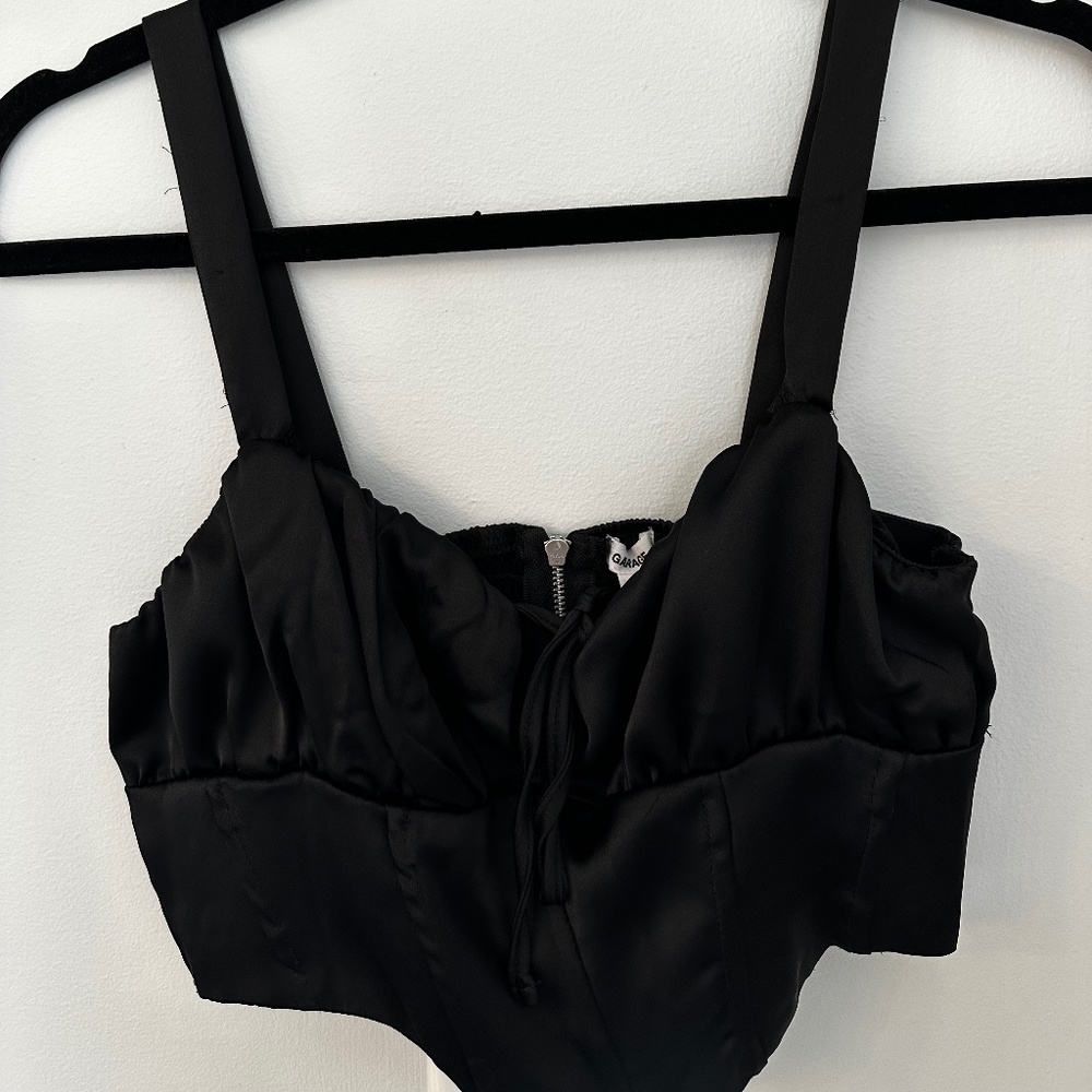 Black crop top